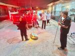 ลงพื้นที่ตรวจสอบจับสัตว์เลื้อยคลานประเภทงู บริเวณหมู่ที่ 8